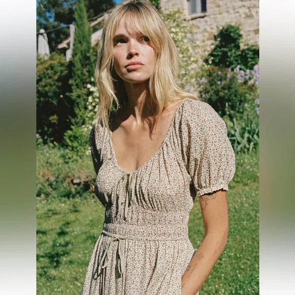 Christy Dawn Brynne Dress in crème strawberry NWT - Picture 2 of 5